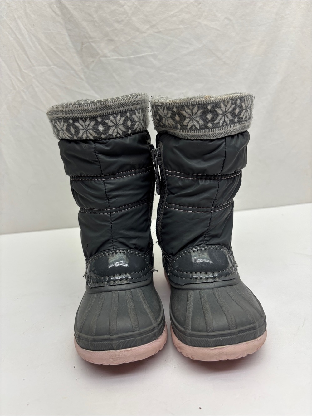 Totes winter boots, size 5 for baby, box 74